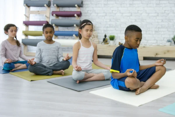 Corso di yoga per bambini online